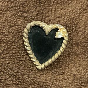 Vintage heart with rhinestone pin